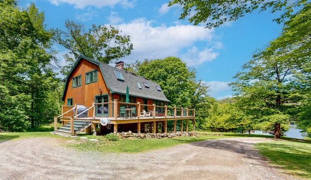 Dog-friendly, waterfront cabin with grill, deck, & W/D - snowbirds welcome