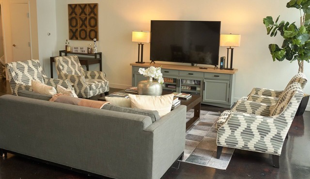 Downtown Dallas Modern Luxury Stay
