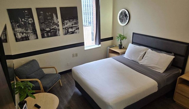 Downtown Studio Retreat | Queen Bed + 55” Smart TV