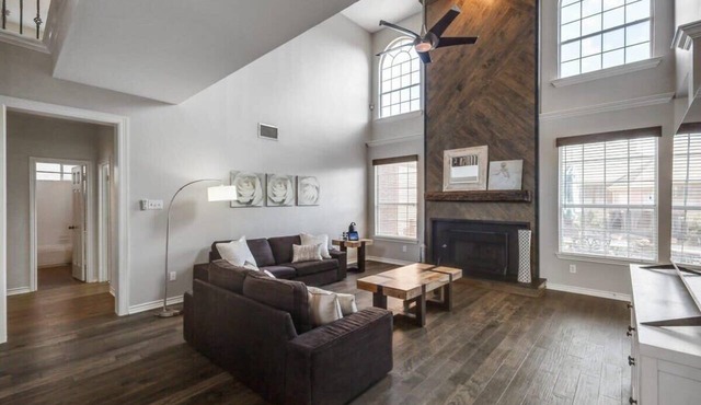Dream Vacay in Central Plano - Pool & Grill