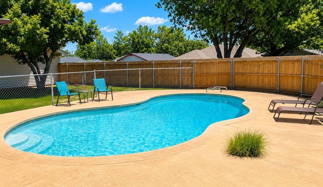 Drover House | USAO | Private Pool | King Bed | WD