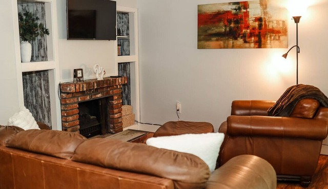 East Pinnacle Condo Peak Retreat Min to Lake