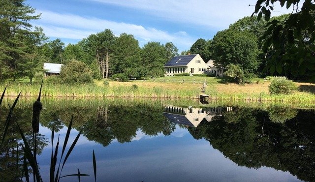ENJOY TWIN PONDS WHILE EXPLORING MIDCOAST MAINE