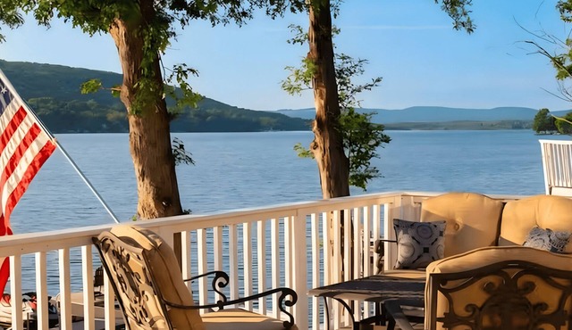 Entire cottage in Hammondsport, New York