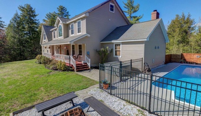 Escape to Raymond Cape on Sebago Lake!
