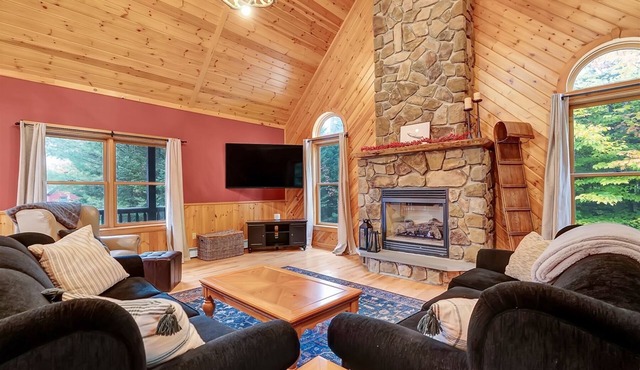 Evergreen Escape | 4 Bed, 3.5 Bath