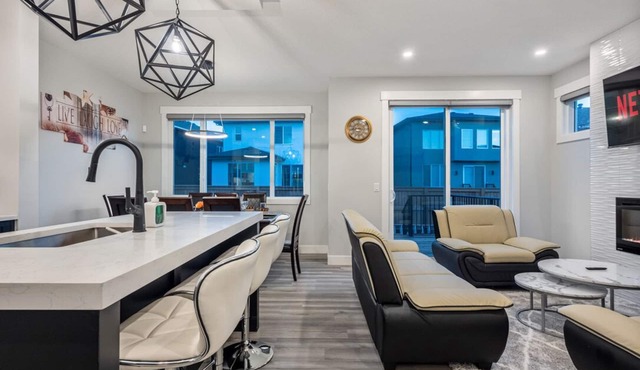 Executive Space for Everyone (King beds). Come Stay Refreshed, Renewed & Reset. in Chestermere