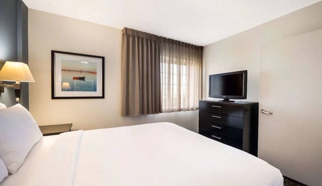 Explore Boston’s Best in Urban Haven | Near Museums & Top Attractions
