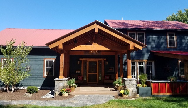 Exquisite Adirondack Home in N. Lake George, NY