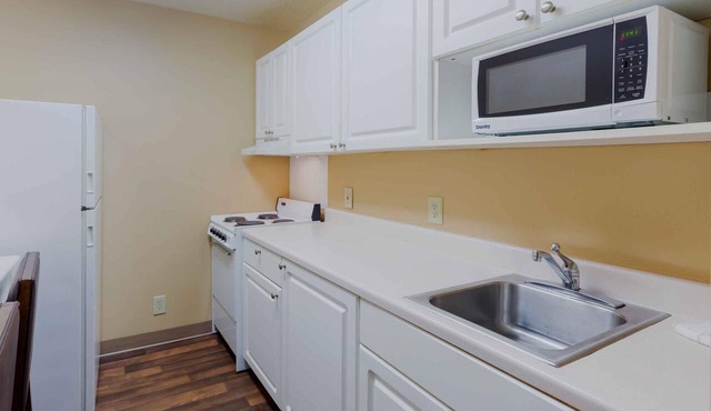 Extended Stay America Select Suites Raleigh RTP 4610 Miami B