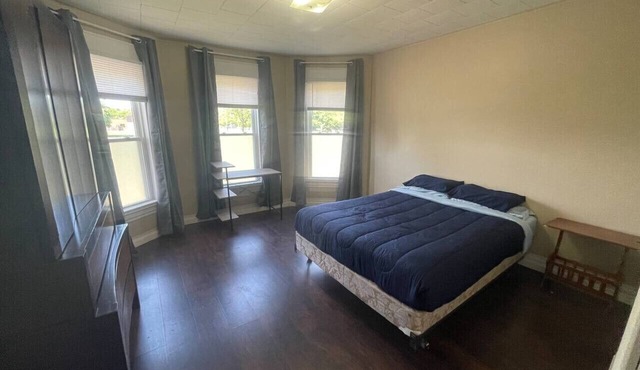 (F1) Convenient 3br Syracuse University apartment