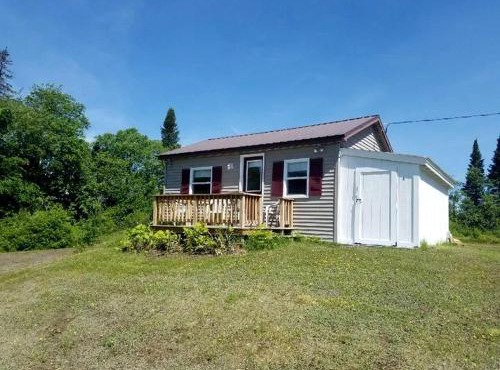 Family Cabin in Stewartstown for a New Hampshire Weekend Getaway