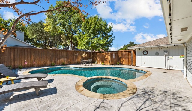 Family Friendly, Heated Pool Spa, 2 King Beds, Cornhole, Foosball, Games, Grill