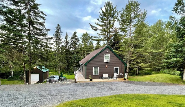 Family & Pet Friendly - Rangeley Lake Water & Beach Access
