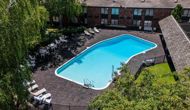 Fireside Inn & Suites Portland