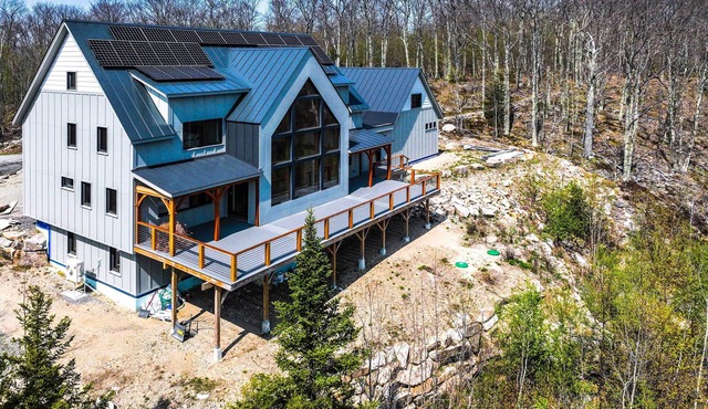 Franconia Heights' Sustainable Mtn Apartment