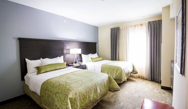 Free Breakfast, Free Wi-Fi, Outdoor Pool | Comfy Suite in Plano