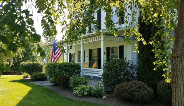 Full House of Highly Rated Bed and Breakfast (VRBO fee refund offer)
