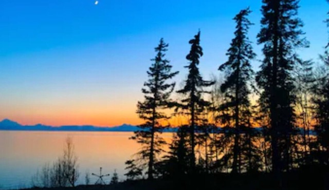 Glacier View Cabin! *Waterfront *Discounted Weekly/Monthly Rates