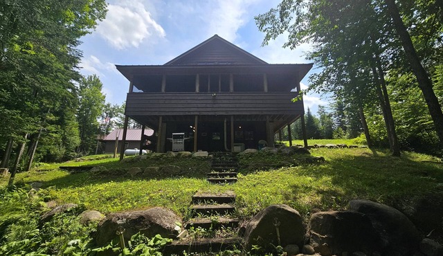 Gorgeous Indian Lake Cabin