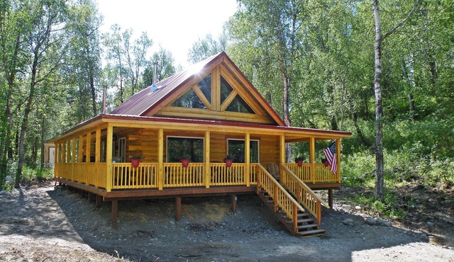 Gorgeous Log Cabin With Huge Wraparound Porch