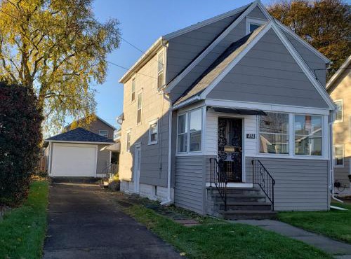 Grand Central - Pet friendly 3 BR 2 Bath