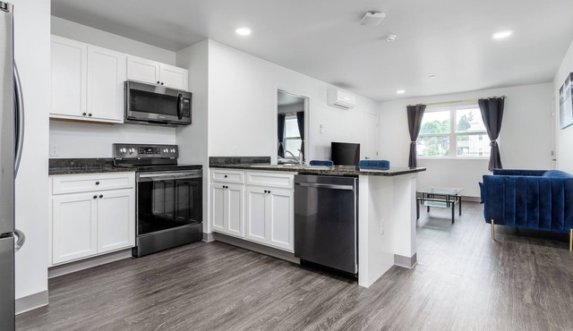 Grand Monarch! Luxury Boutique Living! Best for Extended Stays.