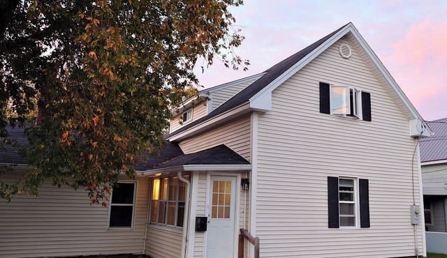 Grand Trunk Cottage - a home for all seasons!