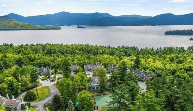 Great location in Bolton Landing