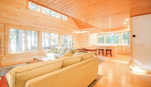 Green Lake 4 bedroom vacation house near Acadia & Ellsworth