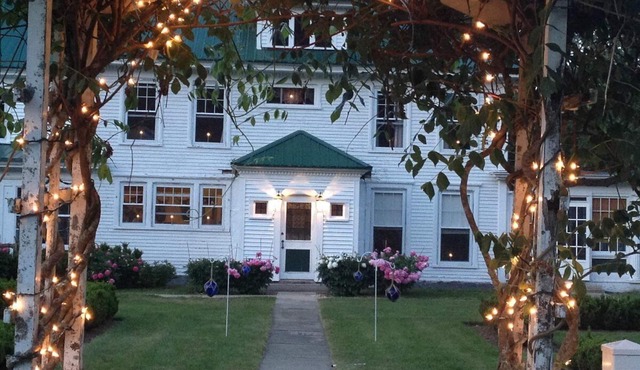 Greenwood Manor Inn
