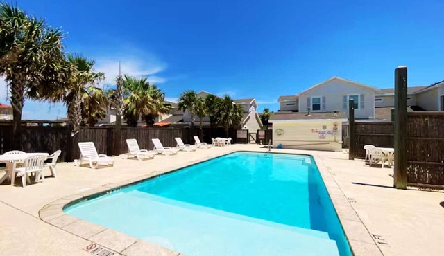 Have a beachy time at this 5 star townhome!