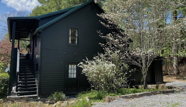Heart of Cook Forest/Your Dog stays Free/Free Firewood/High Speed Internet & A/C
