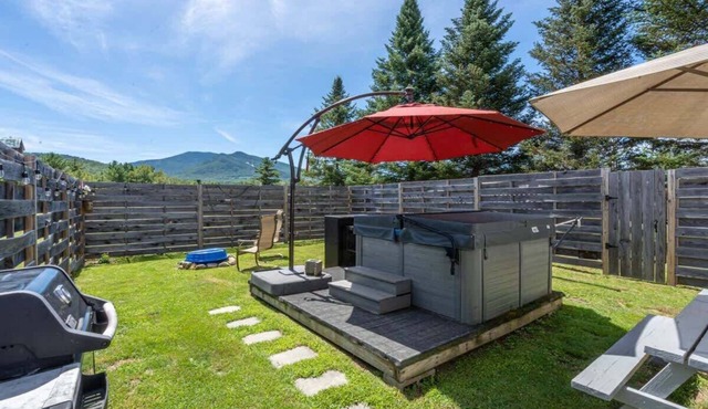 Heart of the White Mountains Cottage w Hot Tub! #3