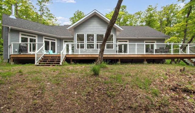 Hidden Paradise Cottage in Whitestone