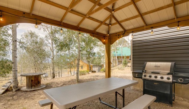Hike, Hunt & Fish! Family Cabin in Sevier County