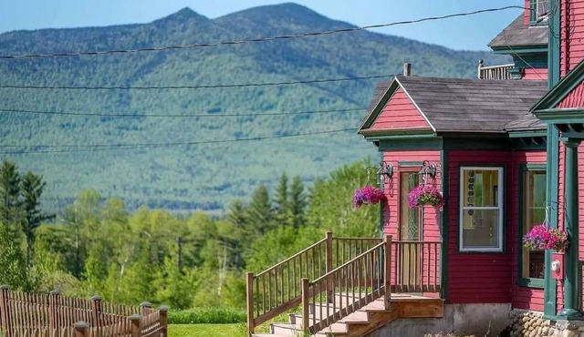 Historic 7BR/7BA White Mountains Estate – Spacious Retreat