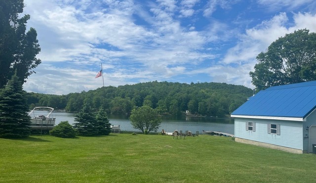 Historic Cottage- near Saratoga- on Summit Lake