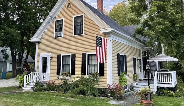 Historic Kennebunkport home only 0.3 miles to Dock Square