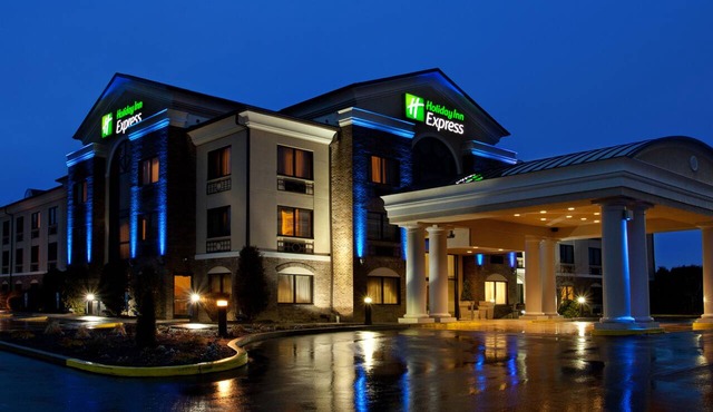 Holiday Inn Express Grove City by IHG
