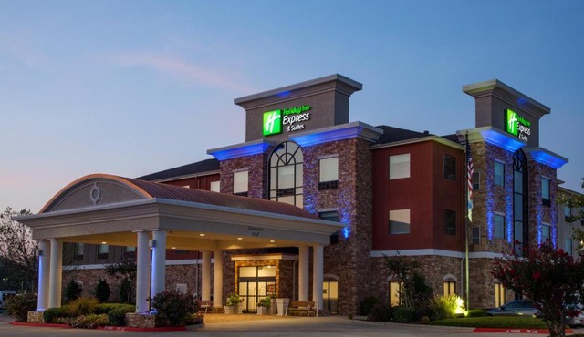 Holiday Inn Express & Suites Texarkana by IHG