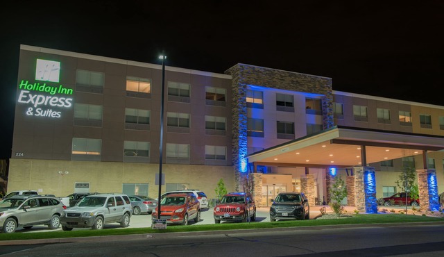 Holiday Inn Express & Suites Dayton Southwest by IHG