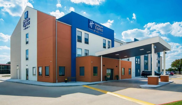 Holiday Inn Express & Suites Joplin Southeast by IHG