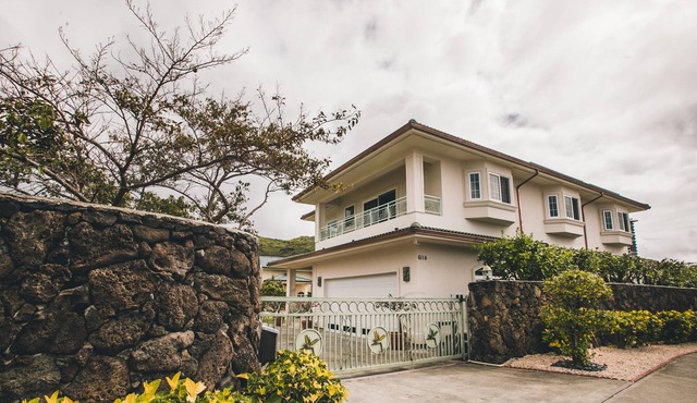 Home of Aloha, 5 Bedrooms/4 Baths, Sleeps 14