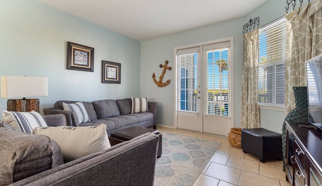 Island Oasis! 1st floor! One block to the beach!