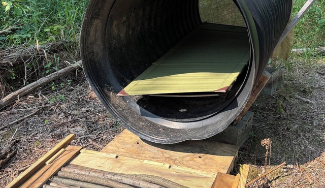 It is not a bedroom .Not a joke. Welcome to the Black hole challenge!