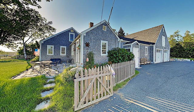 Joy Cottage Lighthouse & Harborview, an Ultimate ME Vacation Home