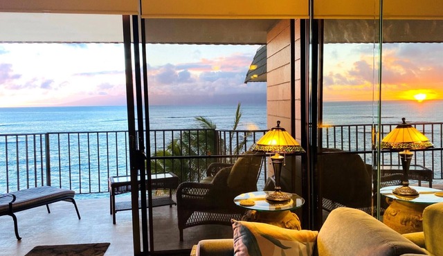 KBM Resorts: Kahana Reef KHR-408, 1 Bedroom Remodeled, Stunning Ocean Views for Miles, Whales, Turtles, Beach Front, Includes Rental Car!