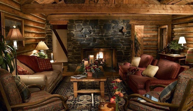 Keystone Lodge Room | Historic Charm & Breakfast