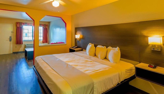 King Bed Nsmk | Yoakum West
